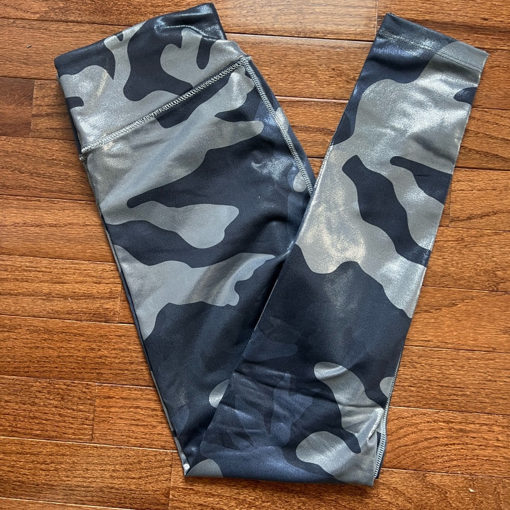 Metallic camo Noli leggings